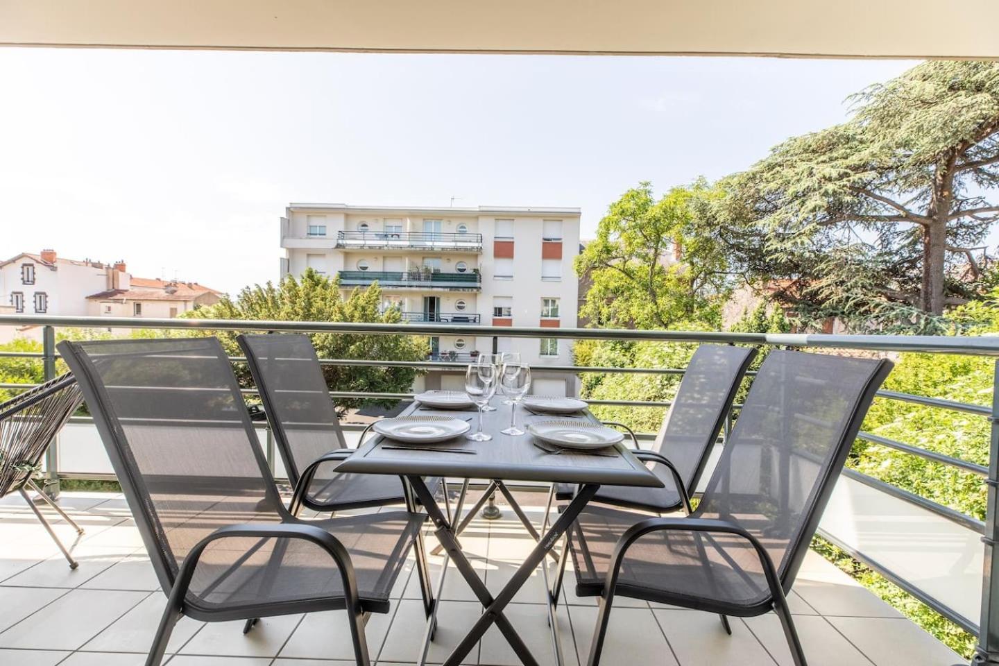Le Clos Fleuri F3 Terrasse & Garage